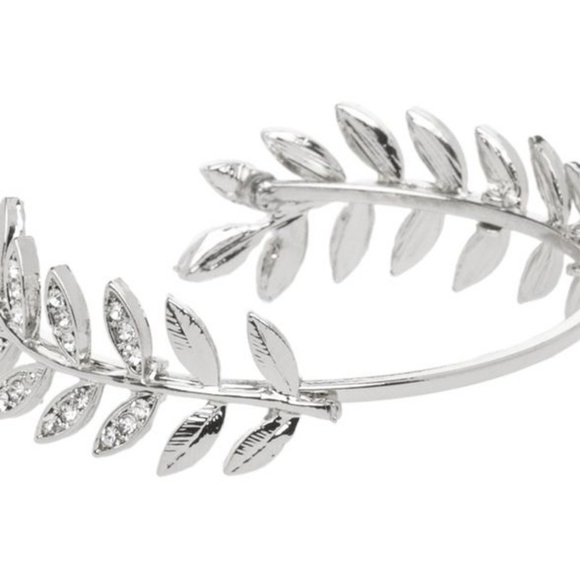 JustFab | Silver Color Leaves Bracelet - Picture 3 of 8